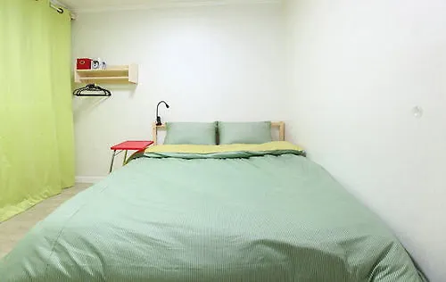 C.U.Bnb Guesthouse Seul Konukevi